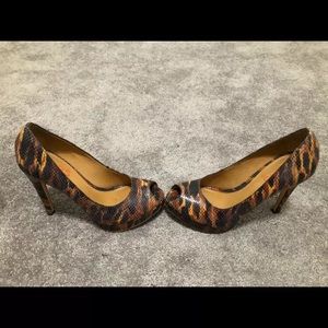 Michael kors heels size 8